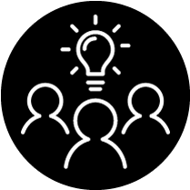 3 figures with shining lightbulb above heads