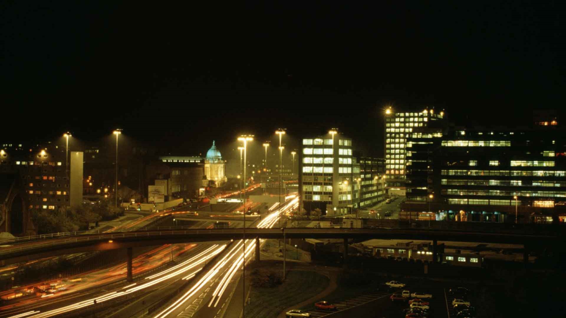 Photo of Glasgow streets at night