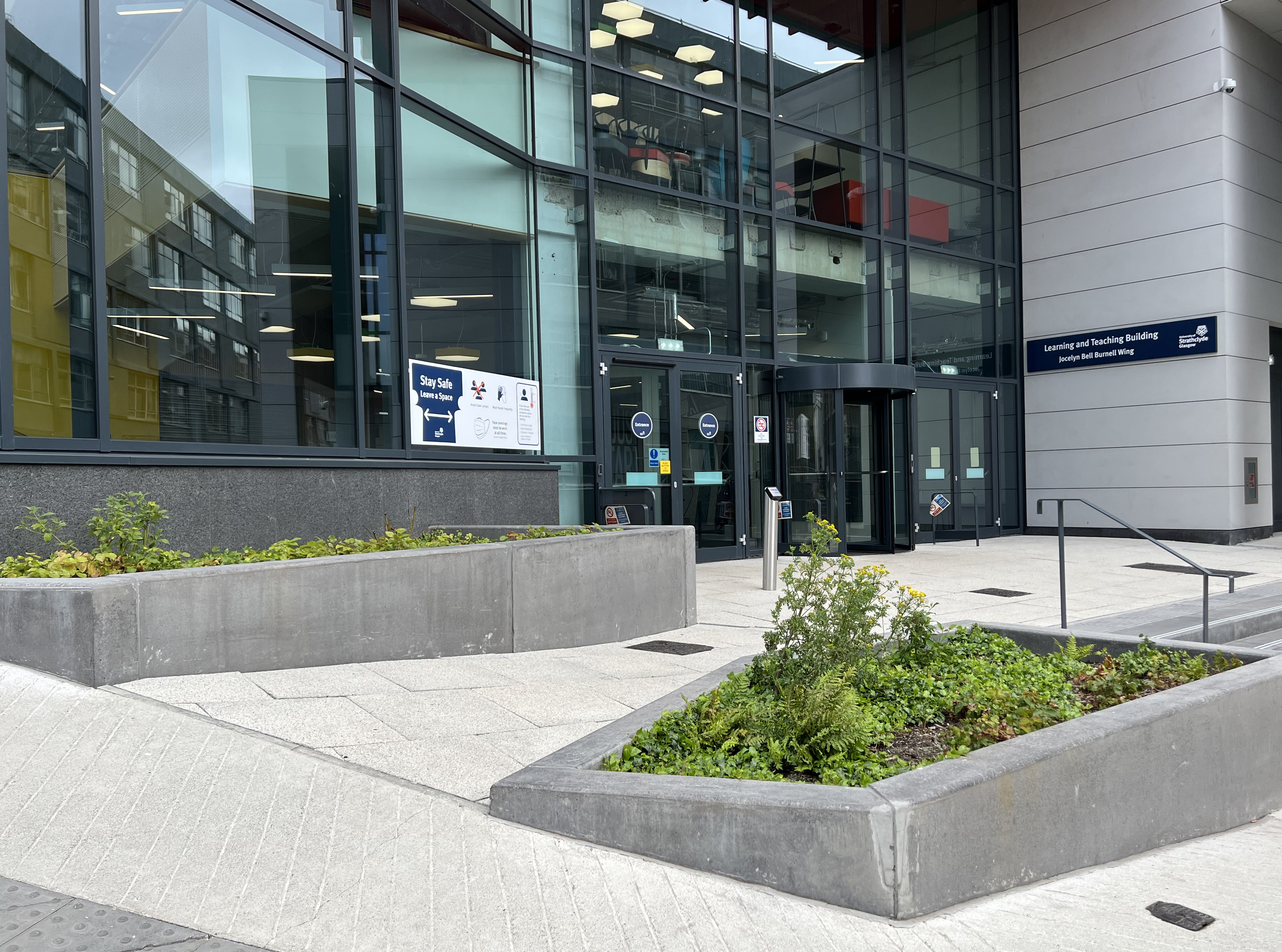 wheelchair access entry point at learning and teaching building